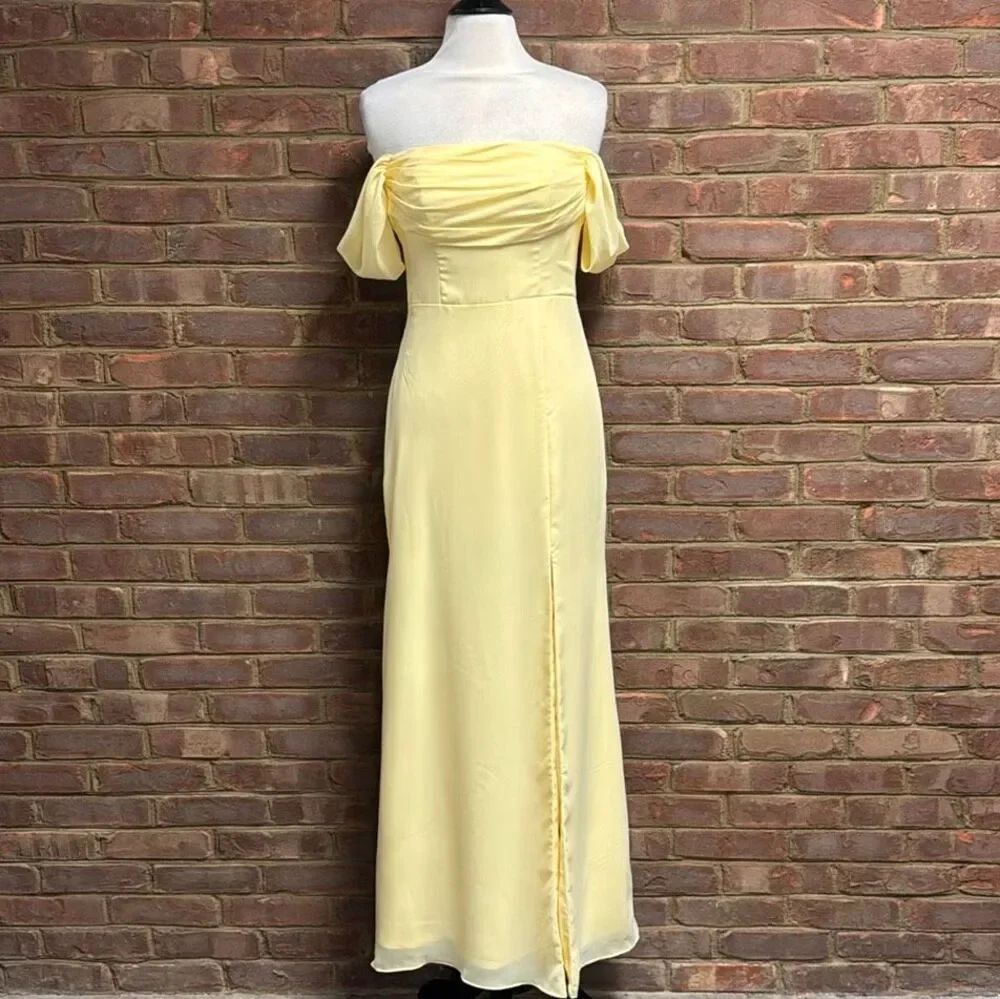 JJ’s House Daffodil Sheath/Column Off the Shoulder Chiffon Dress Size 4 NEW